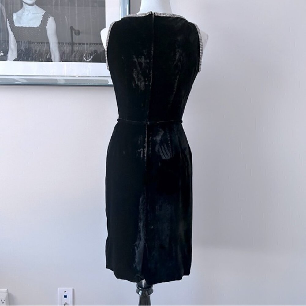 Original Junior Vogue 1960’s Velvet Wiggle Dress. - Picture 3 of 12
